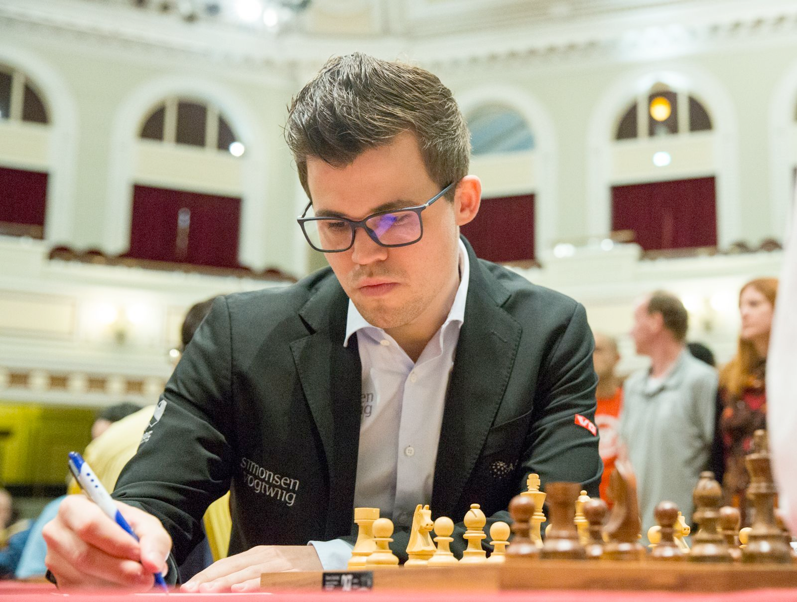Magnus Carlsen playing in a tournament.