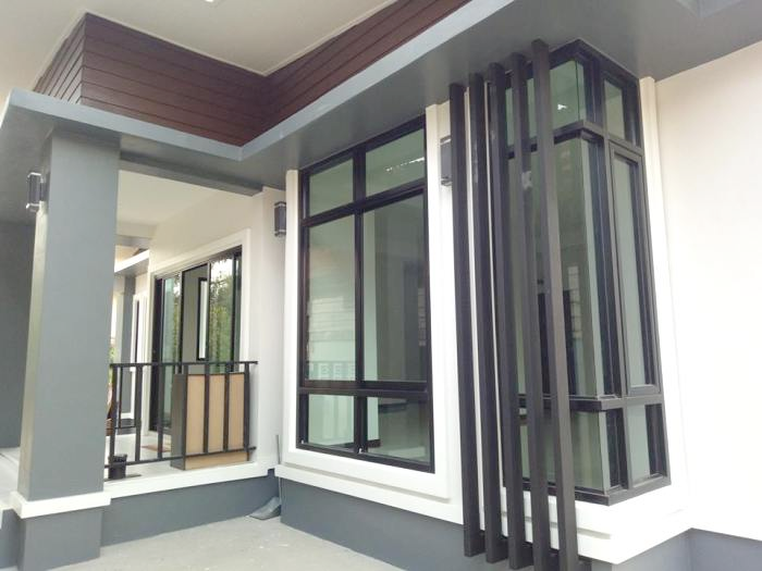 Modern bungalow design.